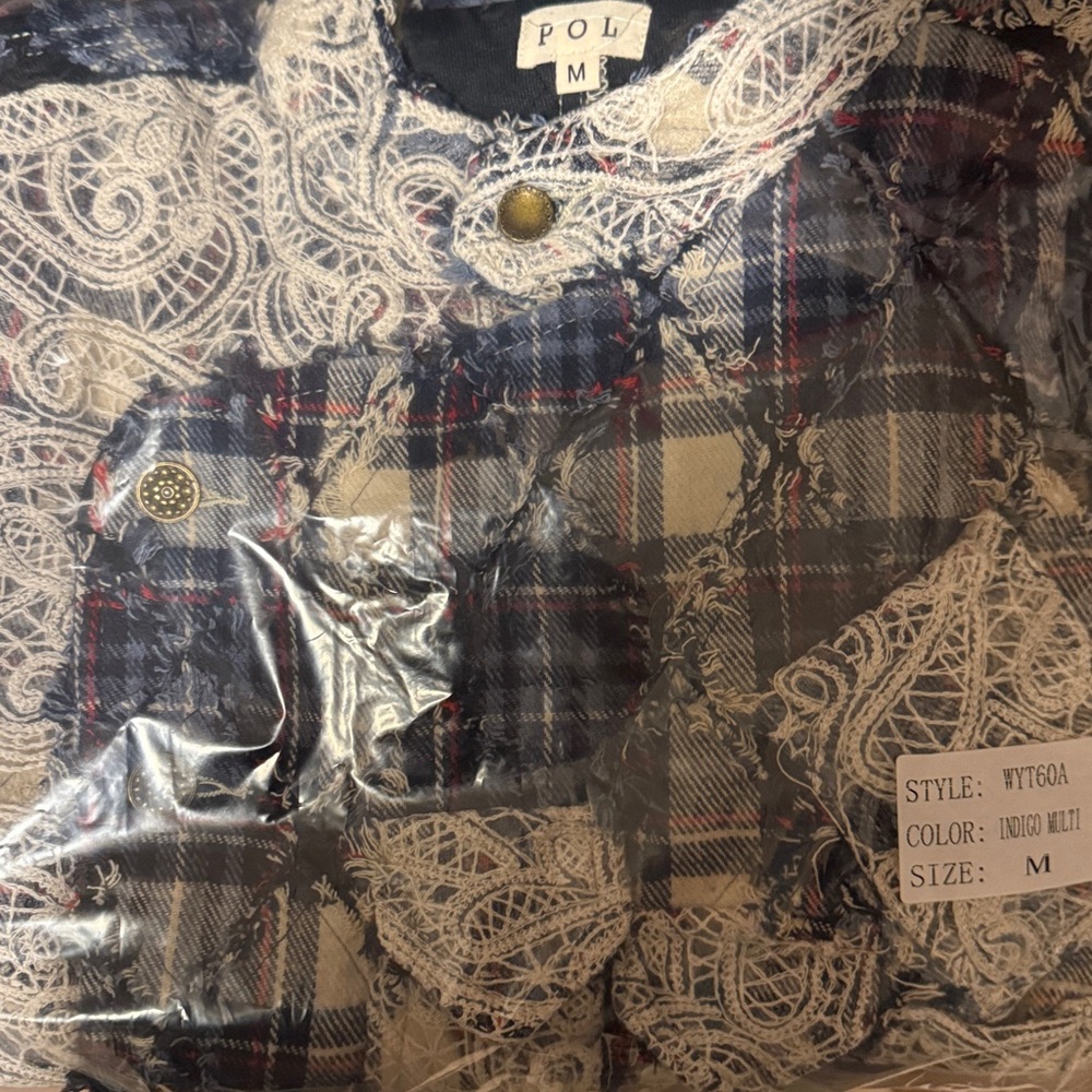 POL Medium OVERSIZED Patchwork, Lace, mixed fabric boho plaid button down jacket - Picture 9 of 17
